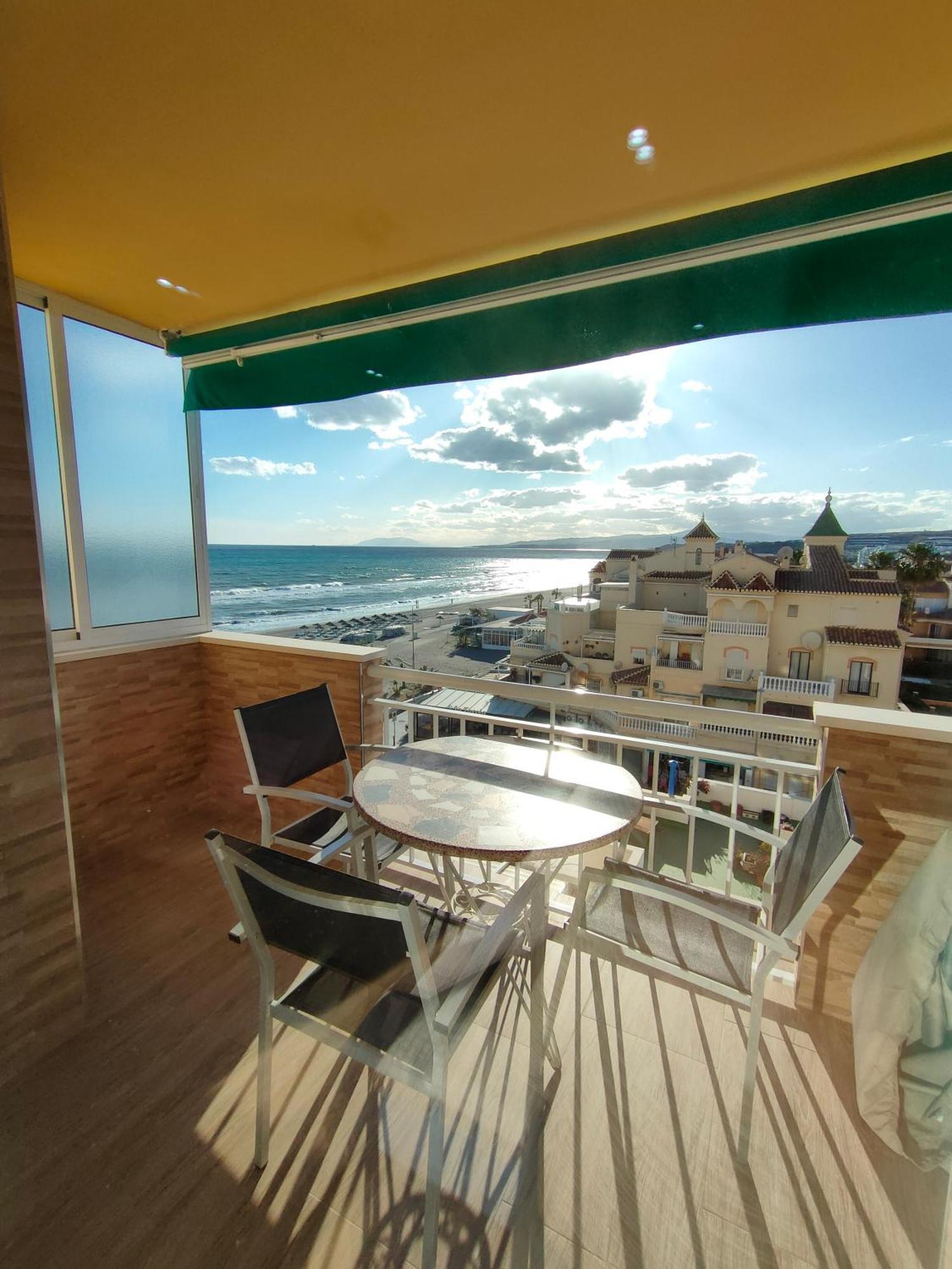 Edf. Valencia Apartment *